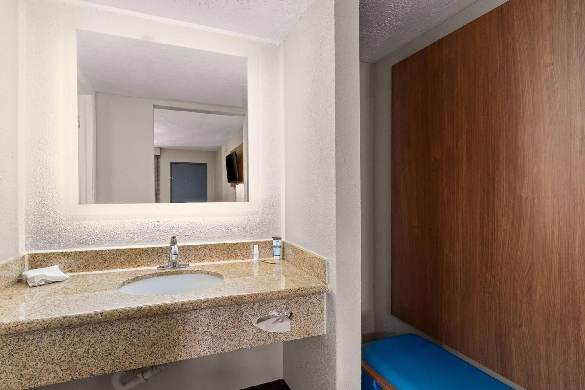 Days Inn By Wyndham Albuquerque Northeast Exterior photo